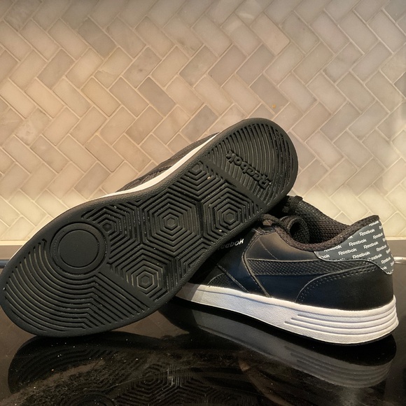 Reebok Women’s ROYAL TECHQUE - Picture 4 of 6